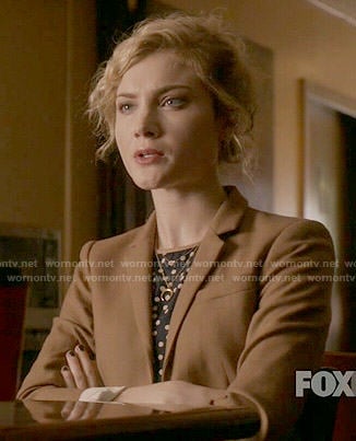 Grace's tan blazer on Scream Queens
