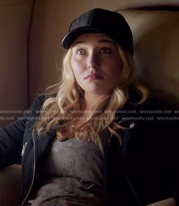 Juliette's grey snake print tee and suede baseball cap on Nashville