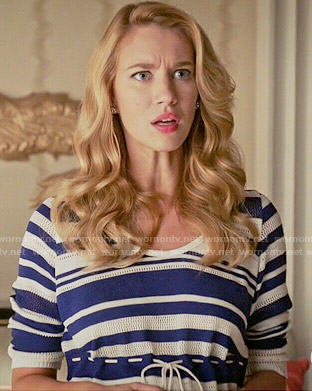 Petra's blue striped maternity tunic on Jane the Virgin