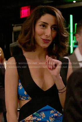 Delia's blue printed dress with side cutouts on Girlfriends Guide to Divorce