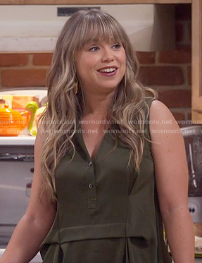 Kristin's green sleeveless dress on Last Man Standing