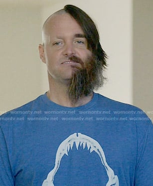 Phil's blue shark jaw graphic tee on Last Man on Earth