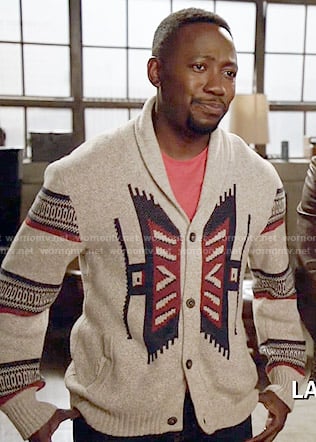 Winston's printed cardigan on New Girl