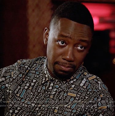 Winston's symbols printed shirt on New Girl