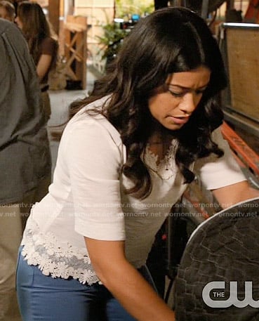 Jane's white crochet trim top on Jane the Virgin