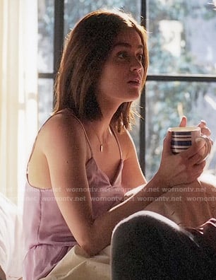Aria's pink satin pajamas on Pretty Little Liars
