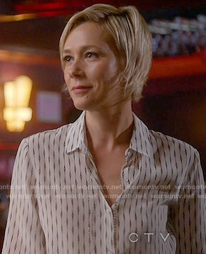 Bonnie's vertical link print blouse on How to Get Away with Murder