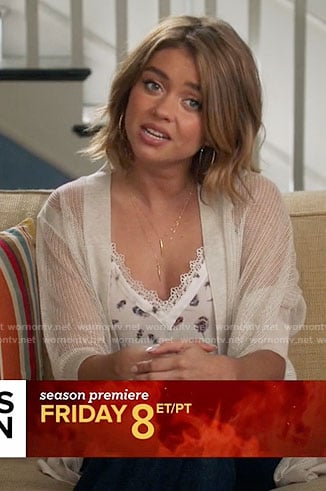 Haley's white feather print top on Modern Family