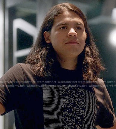 Cisco' cat Joy Division tee on The Flash