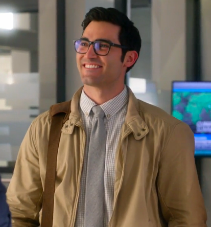 Clark's beige jacket on Supergirl