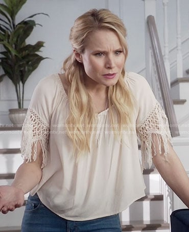 Eleanor's fringed crochet sleeve top on The Good Place