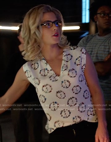 Felicity's floral peace top on Arrow
