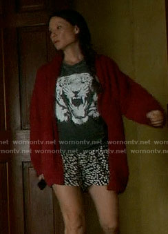 Joan's tiger tee on Elementary