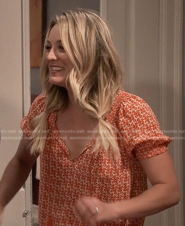 Penny's orange seahorse print top on The Big Bang Theory