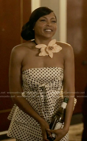 Cookie's strapless polka dot top and trousers and large flower necklace on Empire