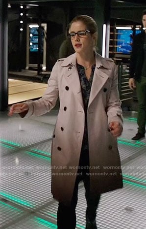 Felicity's ombre trench coat on Arrow