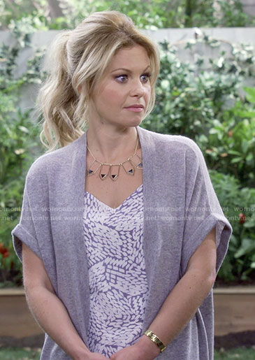 DJ's long short sleeve cardigan and lace-up wedges on Fuller House