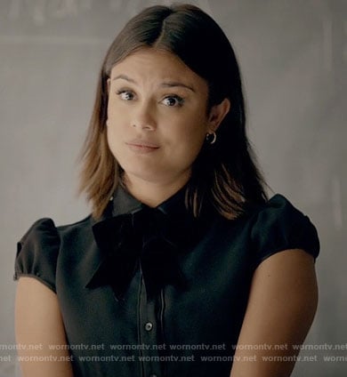 Sybil's black shirtdress on The Vampire Diaries