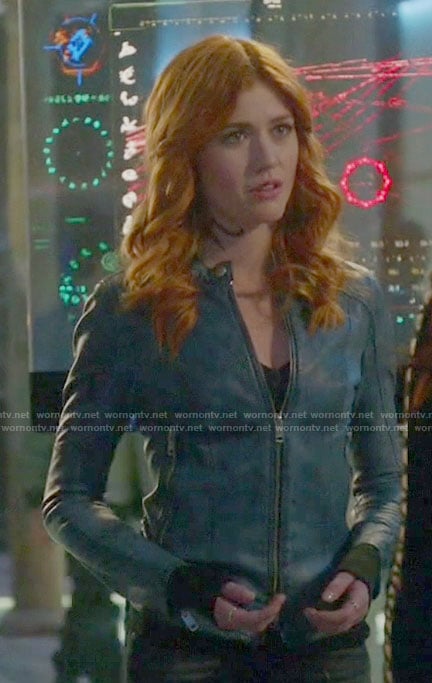Clary's blue leather jacket with zipped pockets