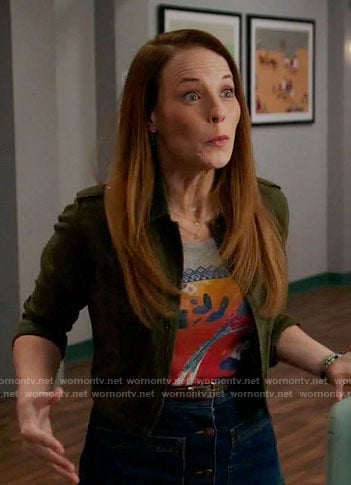 Daphne's bird graphic tee on Switched at Birth