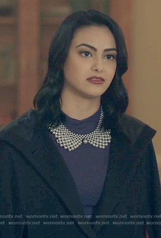 Veronica's pearl collar necklace on Riverdale