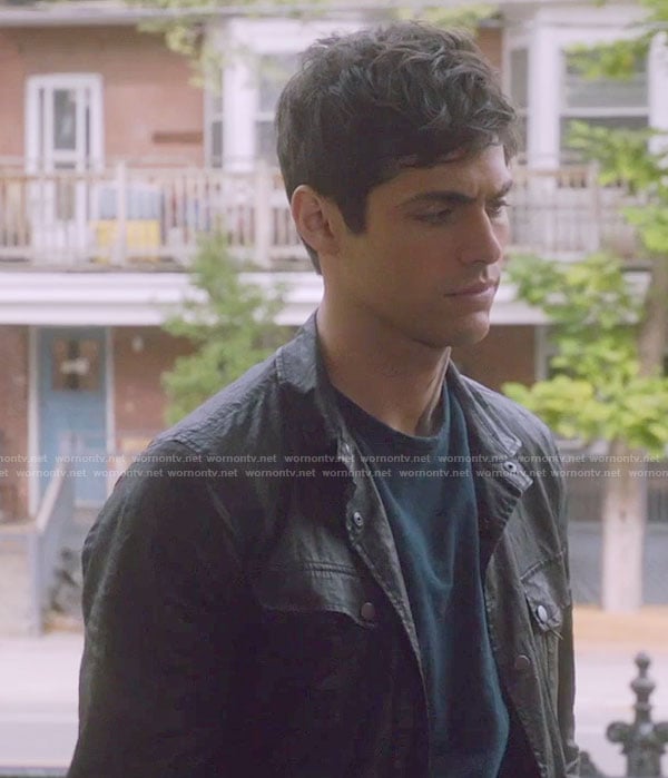 Alec's black jacket with zip pockets on Shadowhunters