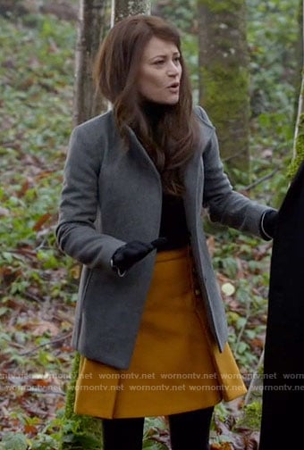 Belle's mustard yellow pleated skirt on Once Upon a Time