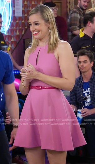 Caroline's pink keyhole fit and flare dress on 2 Broke Girls