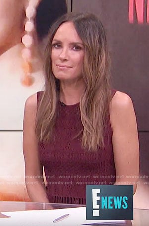 Catt's burgundy sleeveless fringed top on E! News