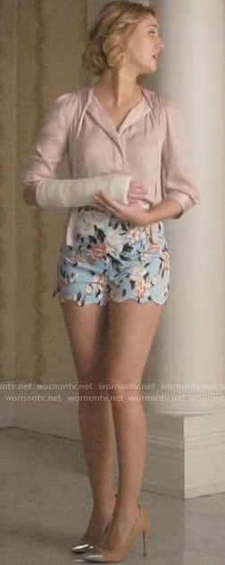 Petra's blue floral shorts on Jane the Virgin