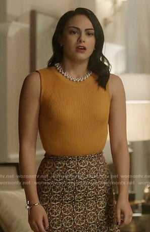 Veronica's yellow top and patterned skirt on Riverdale