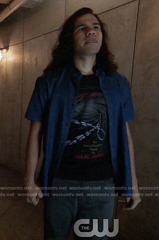 Cisco's black FOUNDATION graphic tee on The Flash