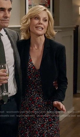 Claire's floral maxi dress on Modern Family