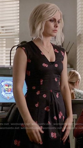 Liv's black and pink daisy print dress on iZombie