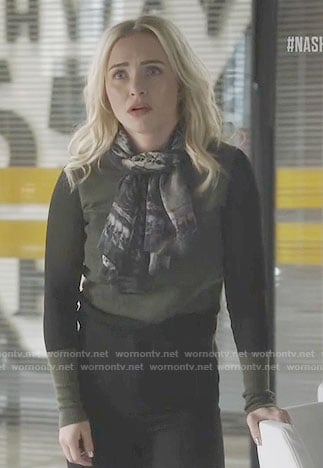Juliette's green and black colorblock sweater on Nashville