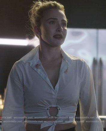 Juliette's white tie front cropped shirt on Nashville