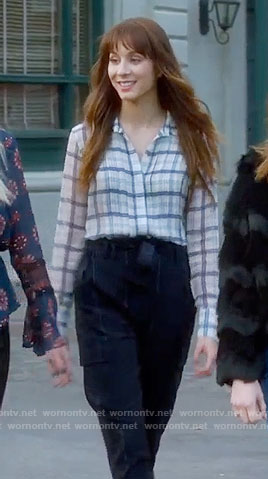 Spencer's plaid blouse on Pretty Little Liars