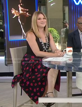 Jenna's black floral asymmetric hem skirt on Today