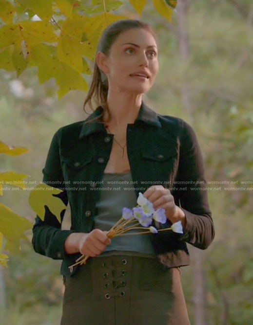 Hayley's black jacket and military lace-up skirt on The Originals