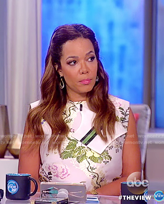 Sunny's floral sleeveless top on The View