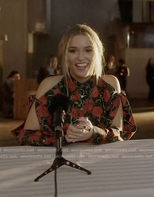 Maddie's rose print cold shoulder shirt on Nashville