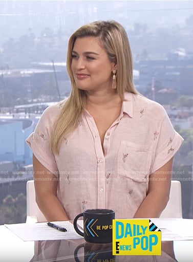 Carissa's pink printed shirt on E! News Daily Pop