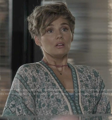 Scarlett's green floral v-neck dress on Nashville