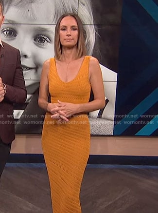 Catt's yellow ribbed knit dress with side slit on E! News