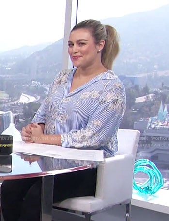 Carissa's blue striped floral shirt on E! News Daily Pop