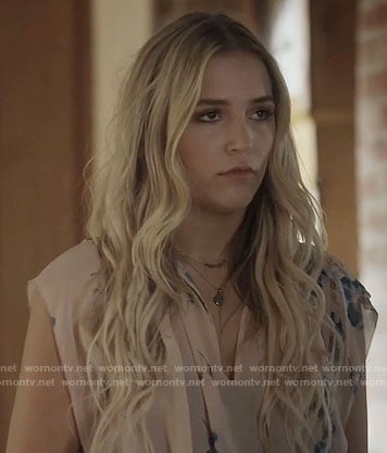 Maddie's blush floral top on Nashville