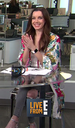 Melanie's white tropical print kimono on Live from E!