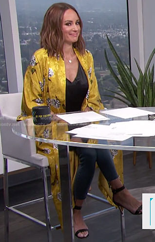Catt's yellow floral kimono on E! News Daily Pop