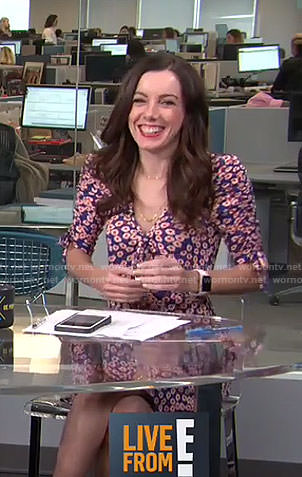 Melanie's blue daisy dress on Live from E!