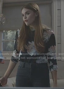 Lydia's floral print long sleeve top on Teen Wolf